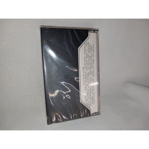 New Sealed CHUCK BERRY 21 WINNERS CASSETTE TAPE HITS - Picture 3 of 3